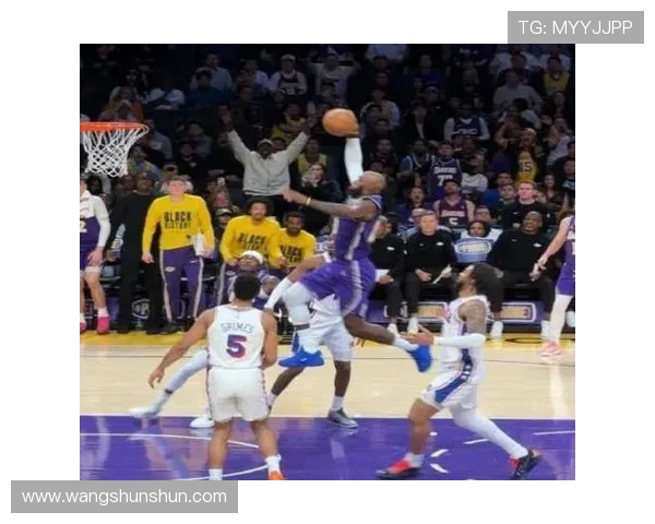 2016年湖人队与76人队精彩对决回顾与分析